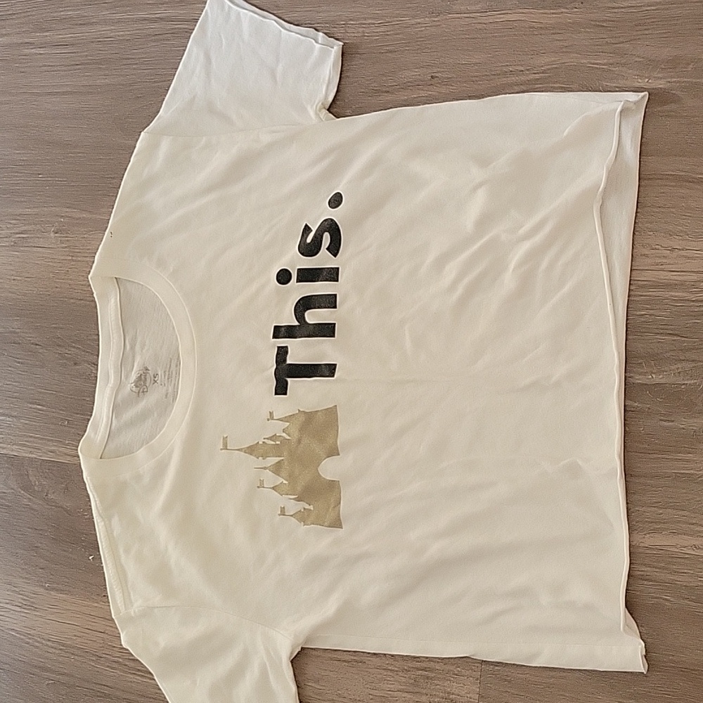 Girls letter tee. Brand=Disney. Size=XS. Color=White